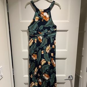 Lulus Tropical Floral Flowy Maxi Dress, size medium